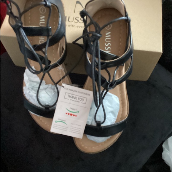 NWT Musshoe sandals, in the original box flat tie up sandals, Black SIZE 7 - Picture 3 of 10